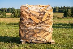 Palivové dřevo extra suché, dub/jasan, délka 40 cm, 1,6 prms