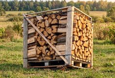 Palivové dřevo ultra suché, smrk/borovice, délka 25 cm, 1 prmr